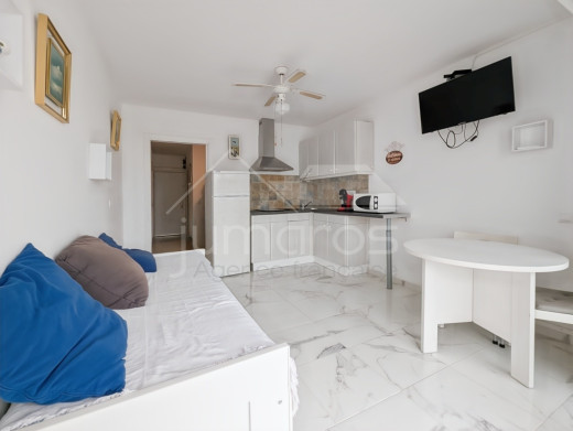 Wohnung mit Pool/Tennisplatz und Meerblick