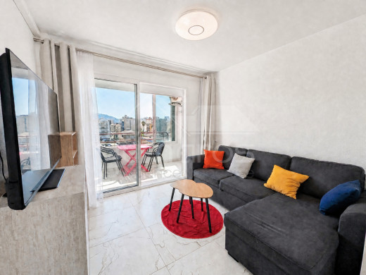 Flat with a side sea view, swimming pool and tennis court in Santa Margarita, Roses
