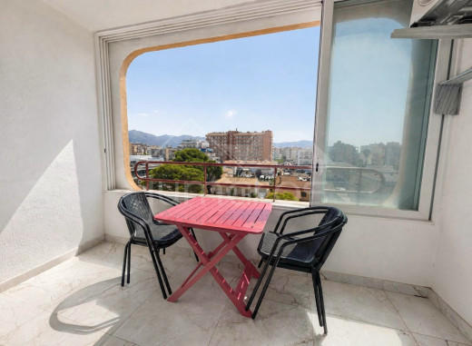 Flat with a side sea view, swimming pool and tennis court in Santa Margarita, Roses