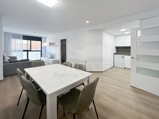 Piso de nueva construcción en venta en Figueres