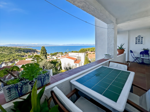Haus mit Meerblick und touristischer Lizenz im mediterranen Stil in L'Escala