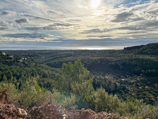 Masía catalana con terreno de 28 ha en Tarragona, Cataluña
