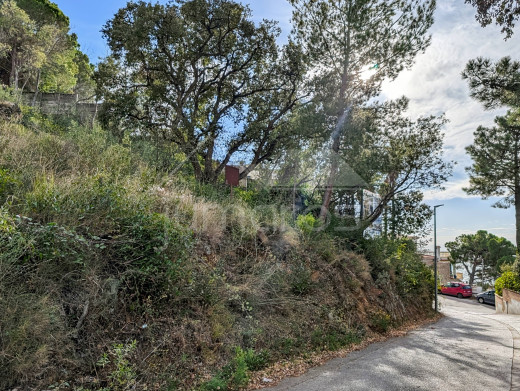 Terreno para casa con vistas al mar en Roses