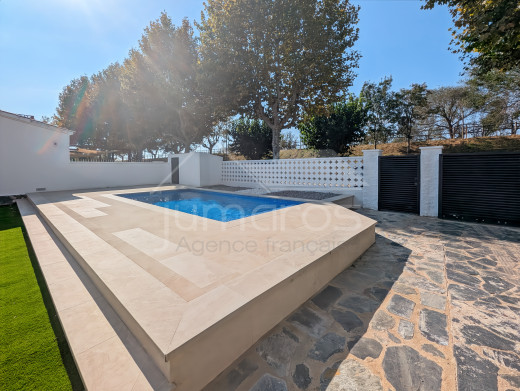 Appartement rénové à vendre à Empuriabrava