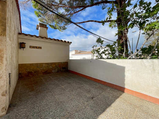 Maison vue mer avec plusieurs terrasses