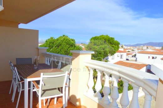 Très bel appartement près de la mer à Empuriabrava