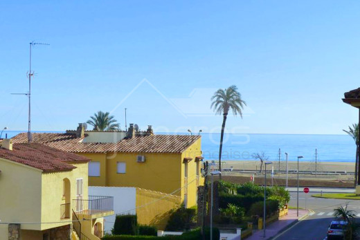 Très bel appartement près de la mer à Empuriabrava