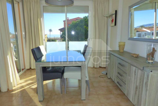 Très bel appartement près de la mer à Empuriabrava