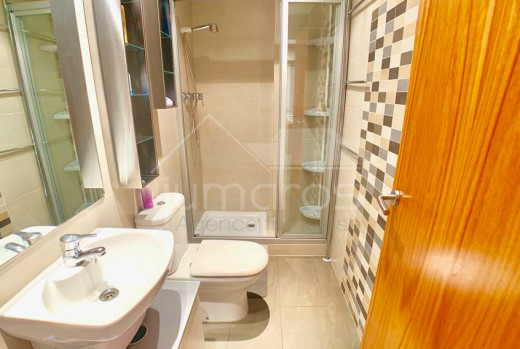70m2, 2 chambres, moderne avec piscine communautaire