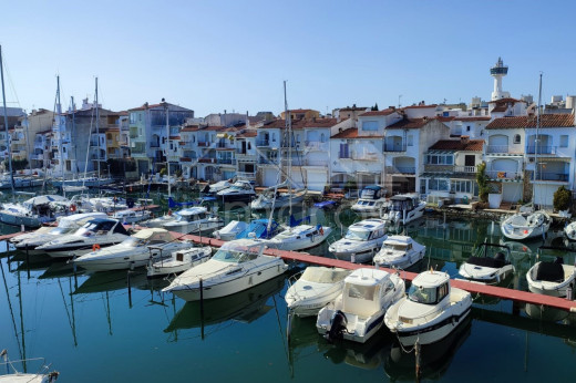 Appartement grande terrasse et vue canal