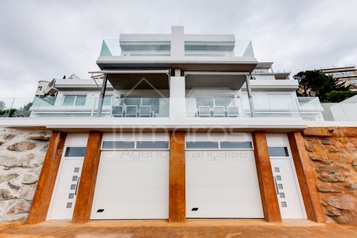 Maison neuve avec  vue mer et 3 chambres à Roses