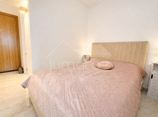 Estudio reformado con terraza y vistas al mar en Empuriabrava