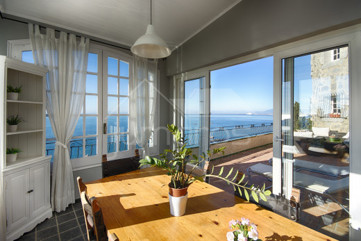 5 chambres, 260m2, emplacement idéal, vue mer, proche plage