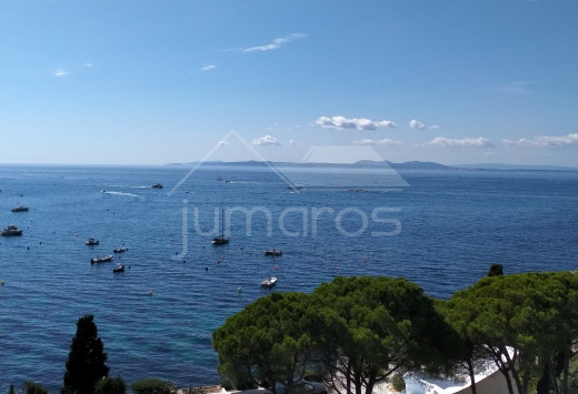 Appartement avec terrasse de 20m2 et magnifique vue mer