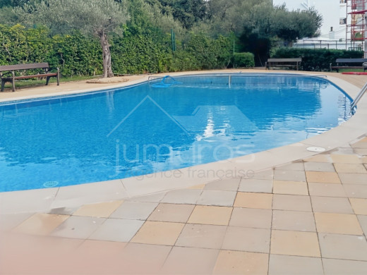 Appartement rénové avec terrasse et vue dégagée à Mas Oliva, Roses