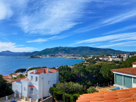 Villa de luxe avec vue panoramique sur la mer à Llançà