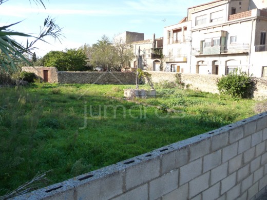 Baugrundstück von 300m2 in Vilajuïga