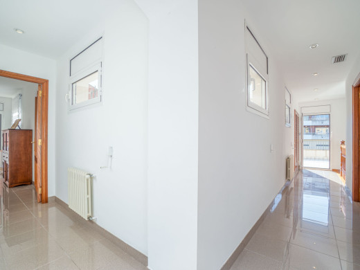 Maison unique avec jardin et garage dans le centre de Figueres