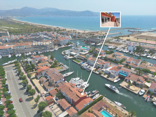 Maison avec vue canal, proche centre et plage à Salins, Empuriabrava