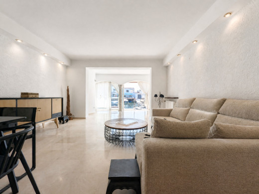 Maison avec vue canal, proche centre et plage à Salins, Empuriabrava