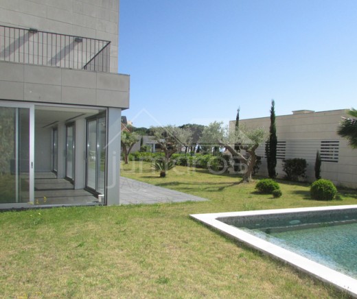 Villa de luxe vue mer avec 4 chambres, parking et piscine