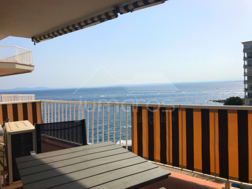 3 chambres, rénové, terrasse, vue mer, Canyelles