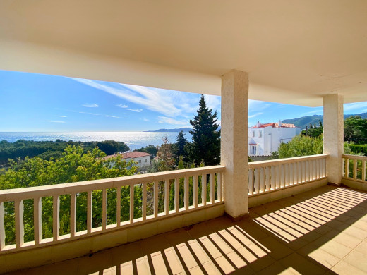 Villa de luxe avec vue panoramique sur la mer à Llançà