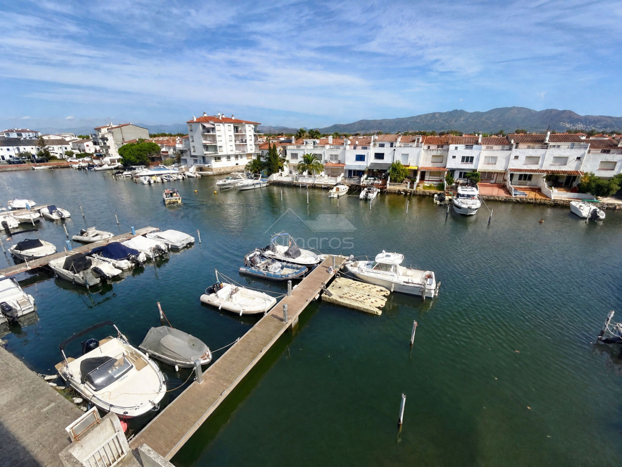 Appartement au dernier étage rénové à Empuriabrava