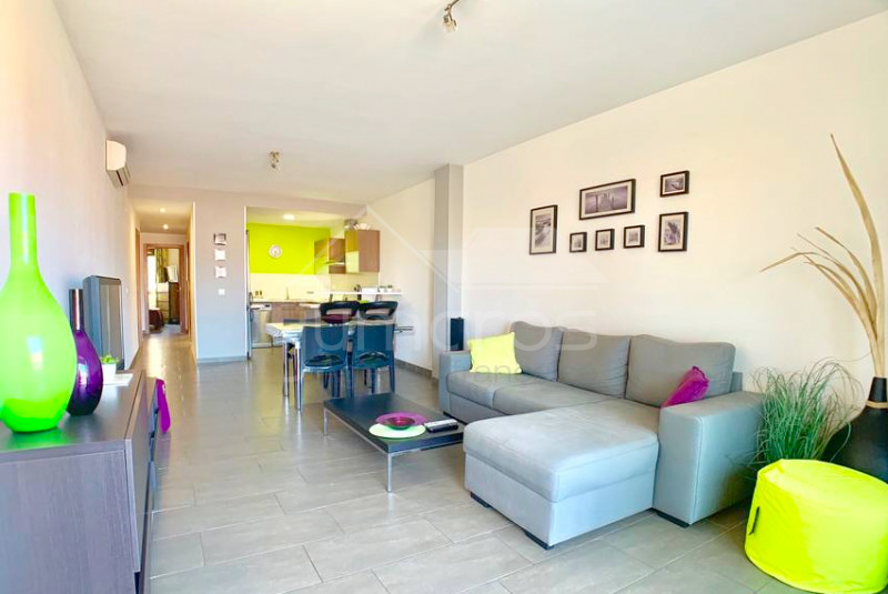 70m2, 2 chambres, moderne avec piscine communautaire
