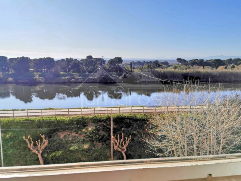 Studio avec vue sur la rivière Muga