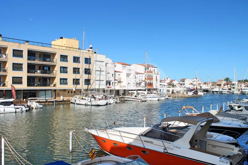 Appartement Empuriabrava vue mer ou amarre